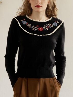 Simple Retro Black Floral Embroidered Crewneck Sweater - XL , Fits like M